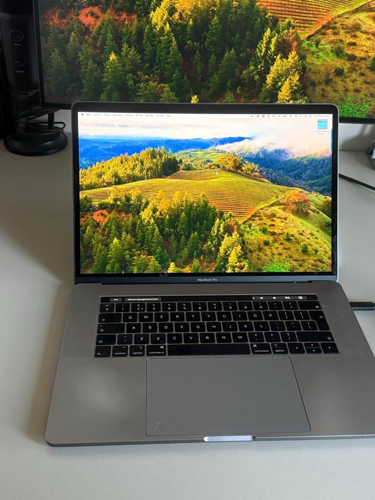 MacBook Pro 2018 i7 16GB 256GB SSD, Gebruikt, 256 GB, 2 tot 3 Ghz, 15 inch