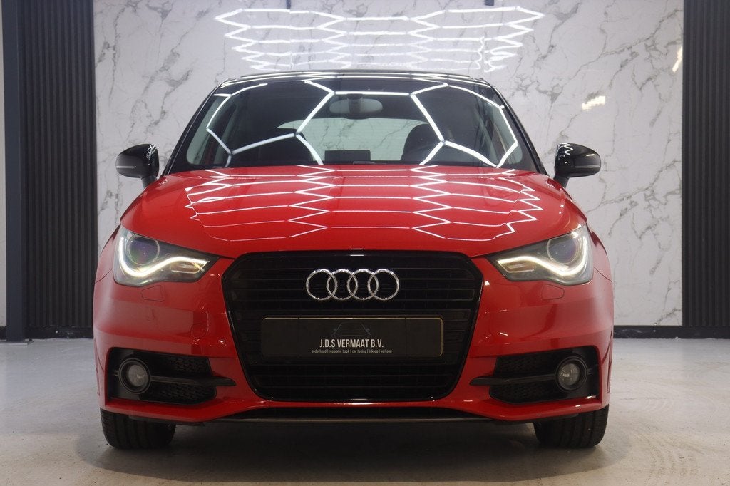 Audi A1 1.2 TFSI Pro Line S Pano, Voorwielaandrijving, Euro 5, 86 pk, Zwart