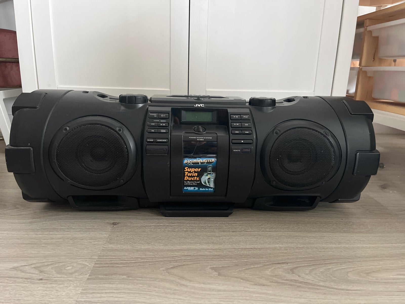 JVC Boomblaster met USB, CD-speler, radio, iphone 4 station, Ophalen, Gebruikt