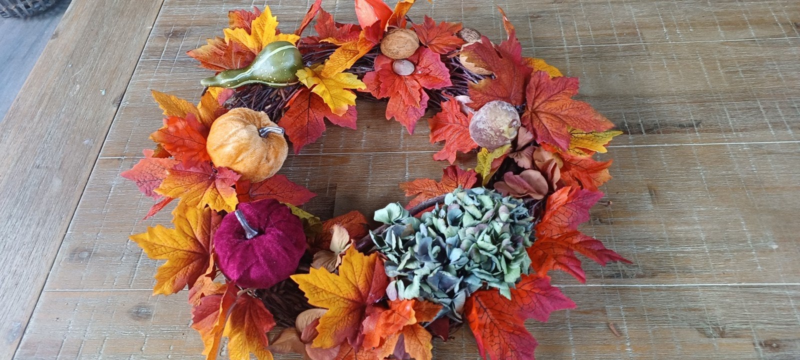 Herfstkrans 40cm met pompoenen en bladeren, Ophalen of Verzenden, Nieuw, Krans, Natuurlijk materiaal