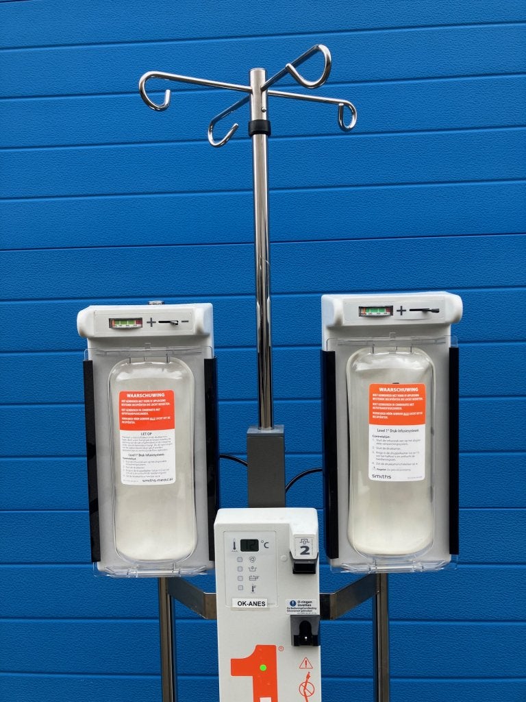 Infuuspaal met drukset en verwarmingssysteem, Gebruikt, Niet ingevuld, Niet ingevuld, Ophalen