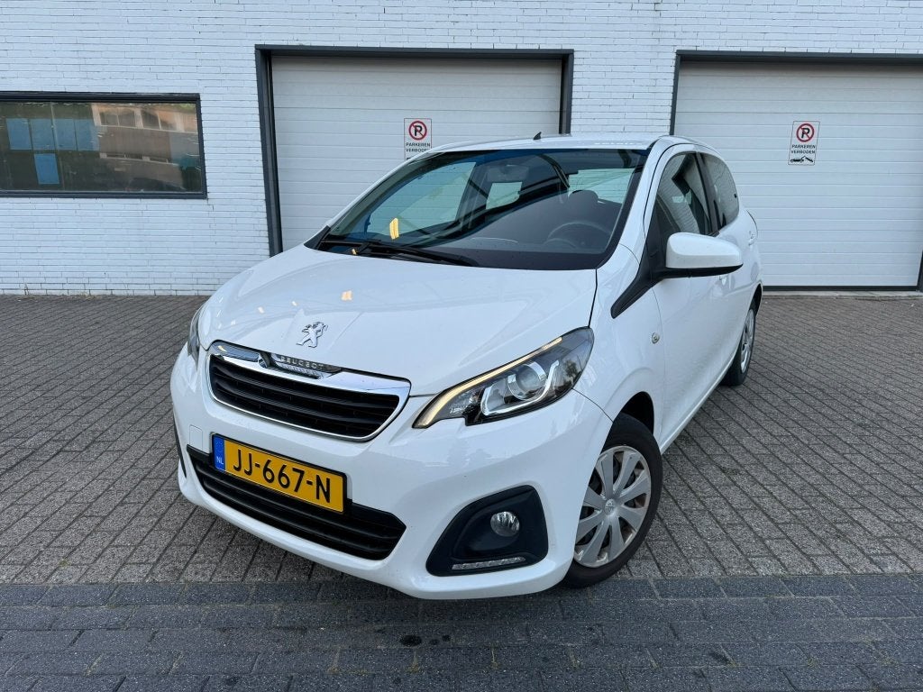 Peugeot 108 1.0 12V E-vti 51KW 5DR 2016 Wit, Auto's, Voorwielaandrijving, Stof, Zwart, 4 stoelen