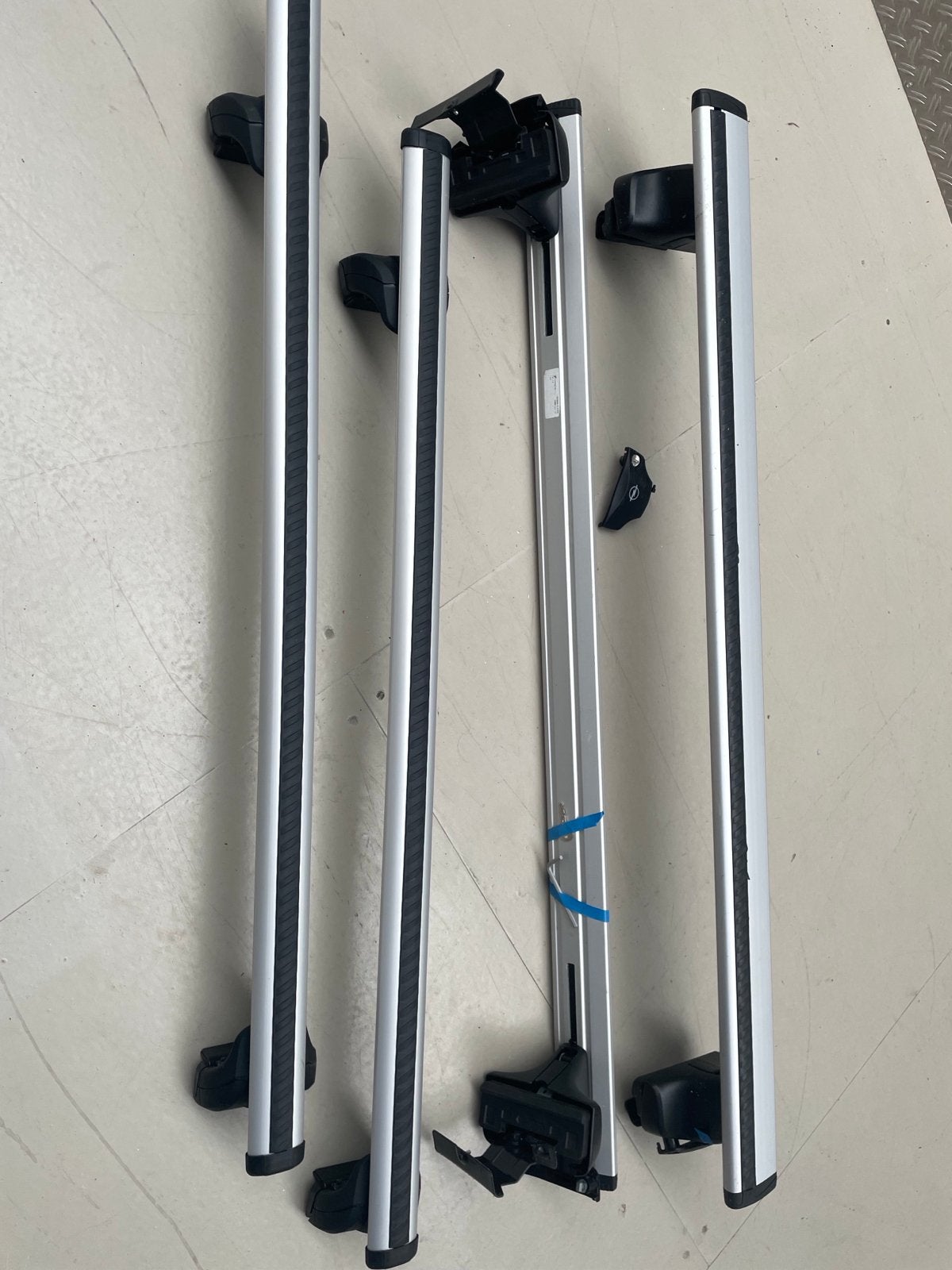 Dakdragers. 2 types Opel Crossland. Setprijs, Auto diversen, Dakdragers, Ophalen, Zo goed als nieuw