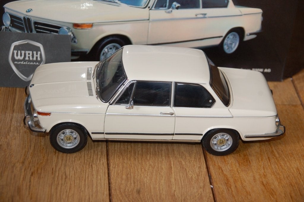 1:18 BMW 2002 TII chamonix white Kyosho WRH, Hobby en Vrije tijd, Verzenden, Zo goed als nieuw, Auto, Kyosho