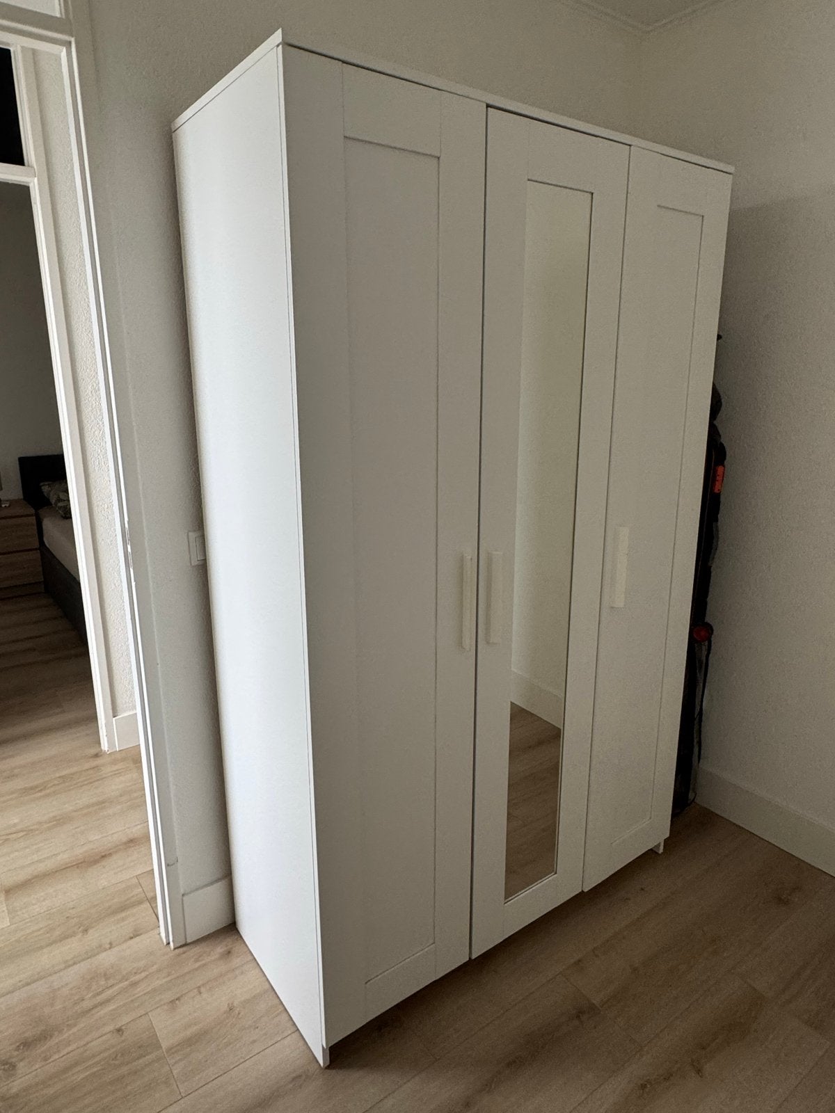 [SALE] Ikea brimnes 3 door white wardrobe with mirror, Ophalen, Gebruikt, 100 tot 150 cm, 150 tot 200 cm