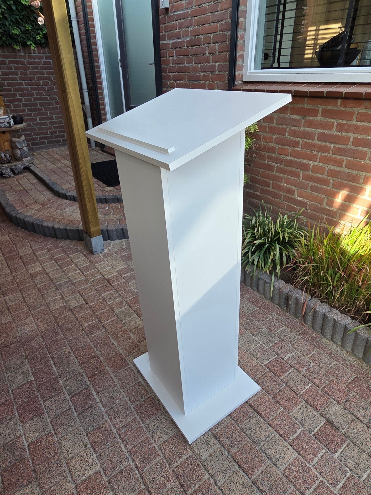 Witte Lessenaar / Spreekgestoelte, Ophalen, Nieuw