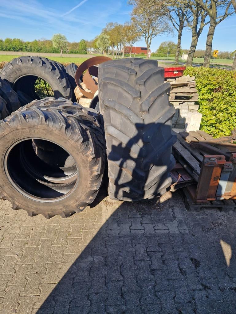 Gratis trekkerbanden tractorbanden, Ophalen of Verzenden