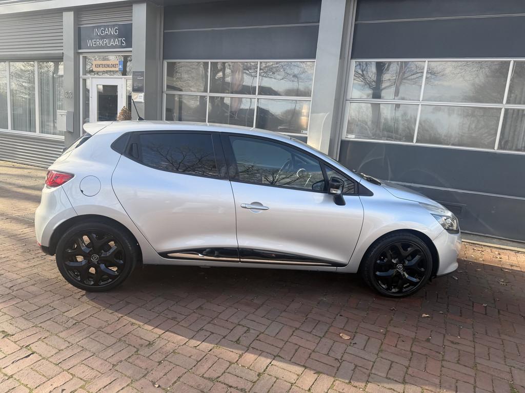 Renault Clio 0.9 TCe Expression Airco,16Inch,Clima,Navi Bj 2, Voorwielaandrijving, Stof, Zwart, 540 kg