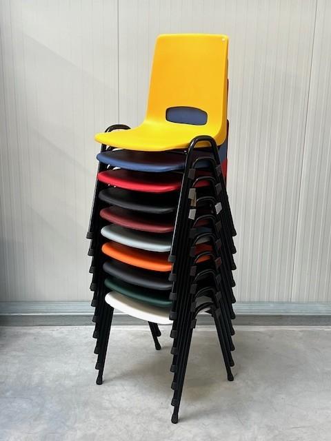Retro stapelstoelen nieuw eettafelstoelen oranje prijs p/st, Overige kleuren, ., Vintage, Nieuw