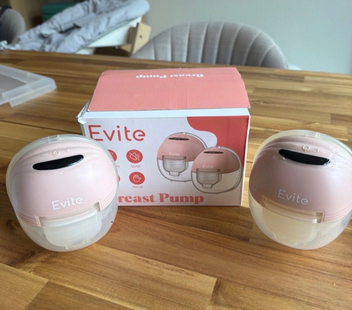 Evite draadloze borstkolf met Medela bewaarzakjes, Kinderen en Baby's, Babyvoeding en Toebehoren, Ophalen, Gebruikt