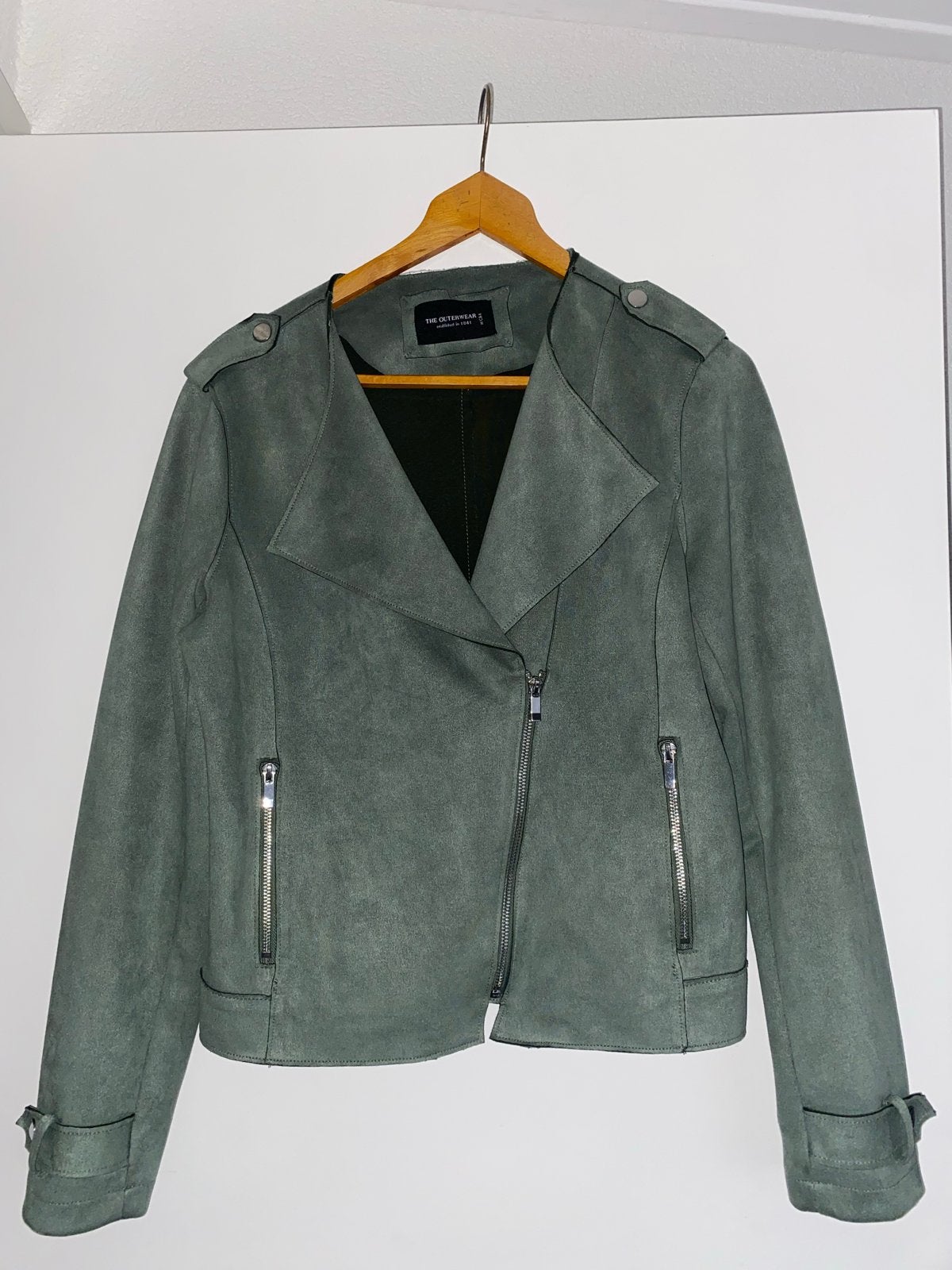 Groen suède-look jasje van The Outerwear (C&A), Ophalen, Zo goed als nieuw, Maat 38/40 (M), Groen