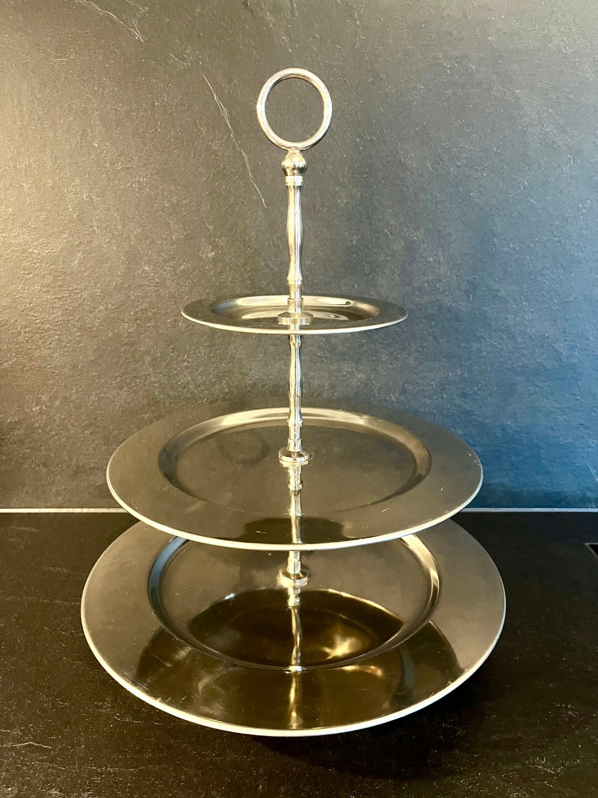 Sierlijke Etagère 3 schalen zilver kleurig, Ophalen of Verzenden, Zo goed als nieuw