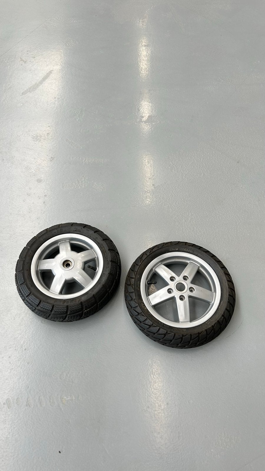 Vespa LX 50 Velg met band - Zeer goede staat, Ophalen of Verzenden, Zo goed als nieuw, Overige typen, Vespa