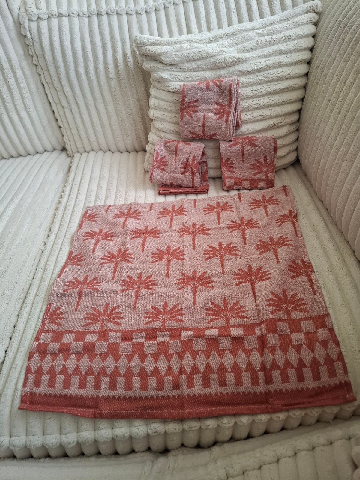 Set van 4 roze/rode theedoeken met palmboomprint, Ophalen of Verzenden, Nieuw, Rood, Handdoek