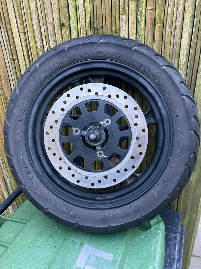 Voorwiel en schijf band Cheng shin tyre 90/90-12, Ophalen of Verzenden, Gebruikt, Wiel