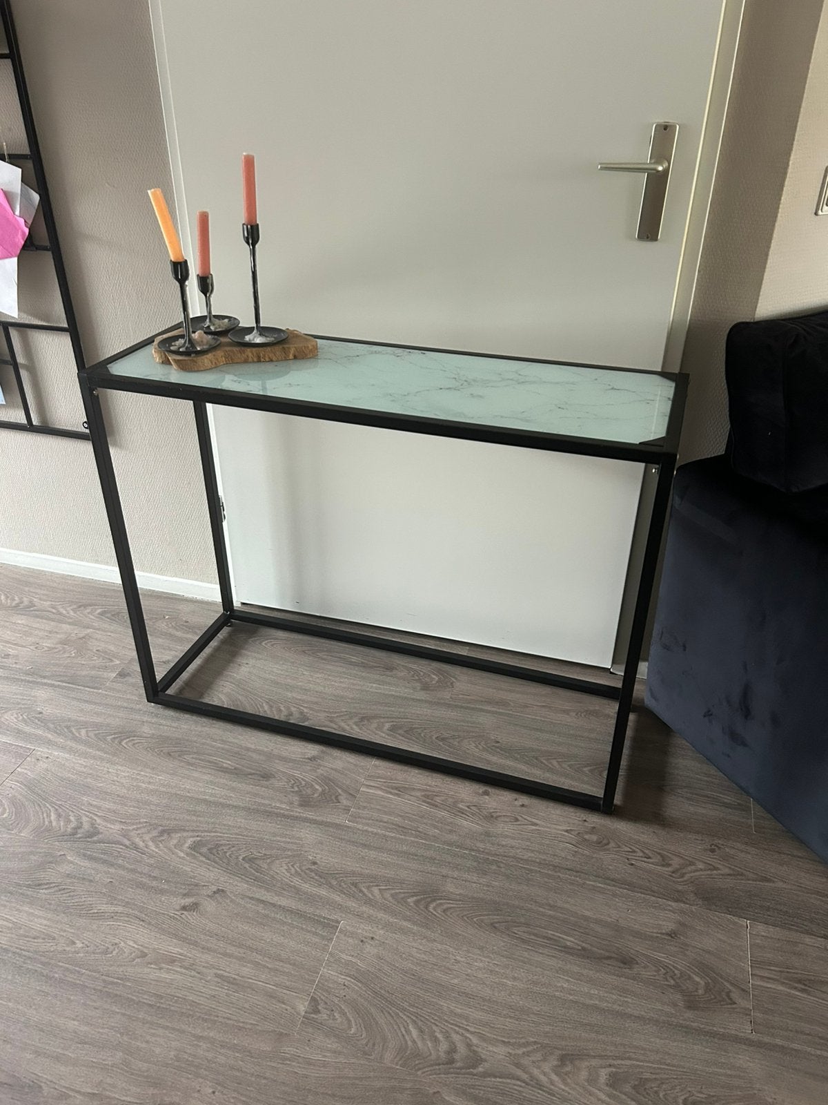 Sidetable met marmer look, Ophalen, 100 tot 150 cm, Zo goed als nieuw, 25 tot 50 cm