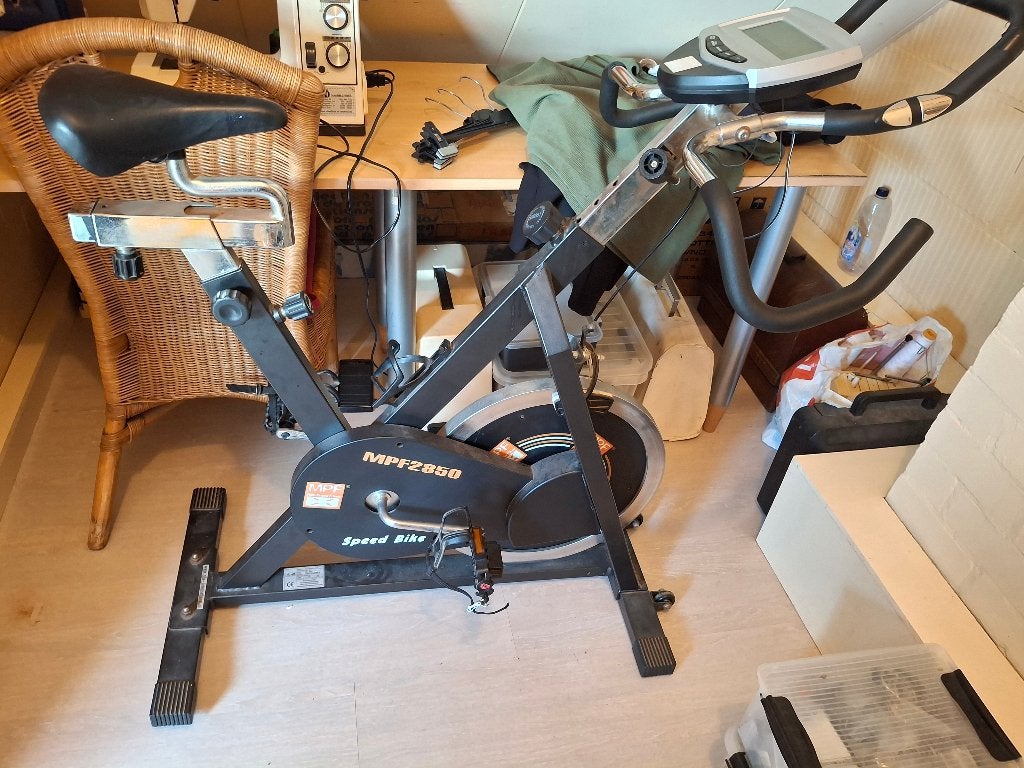 Maak je zelf fit., Ophalen, Gebruikt, Spinningfiets, Metaal