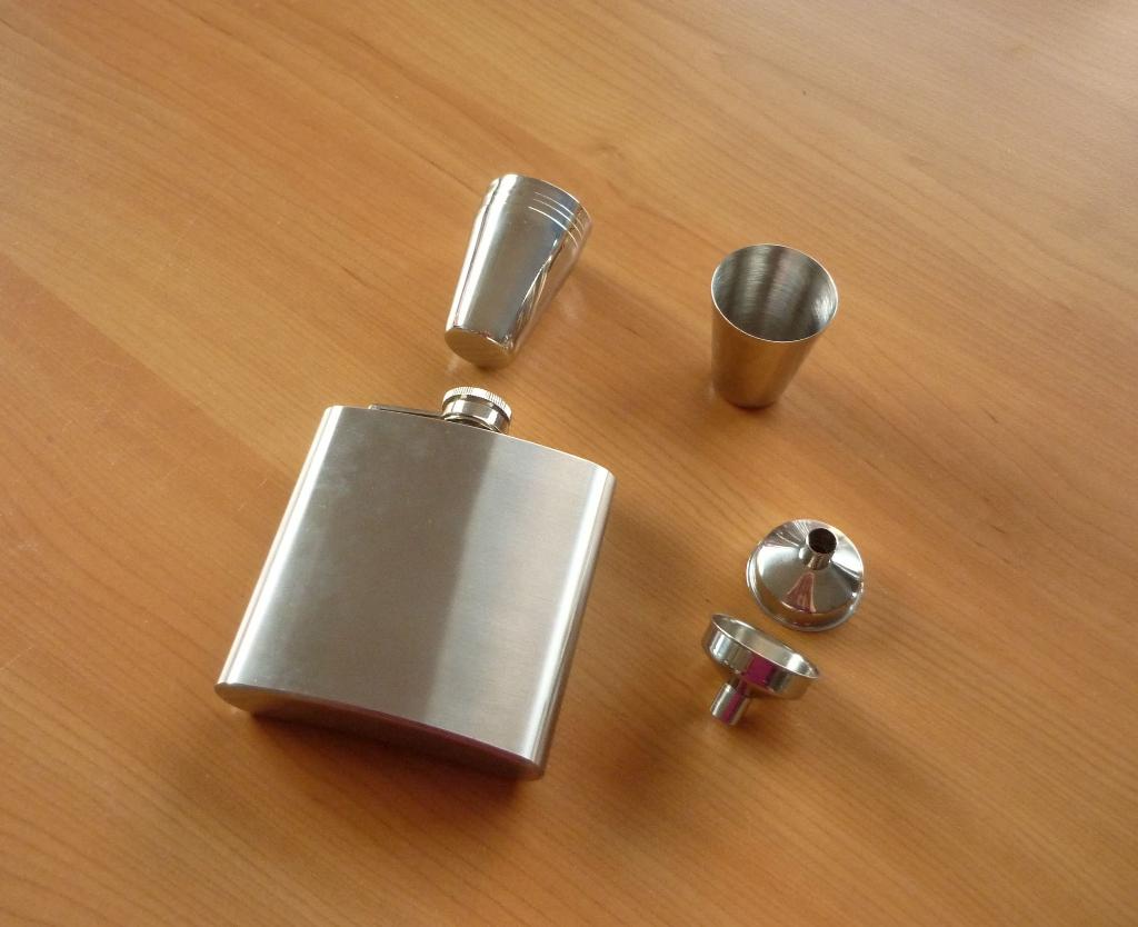 Stainless steel drinkfles reisfles zakflacon heupfles, Ophalen of Verzenden, Overige materialen, Overige stijlen, Overige typen