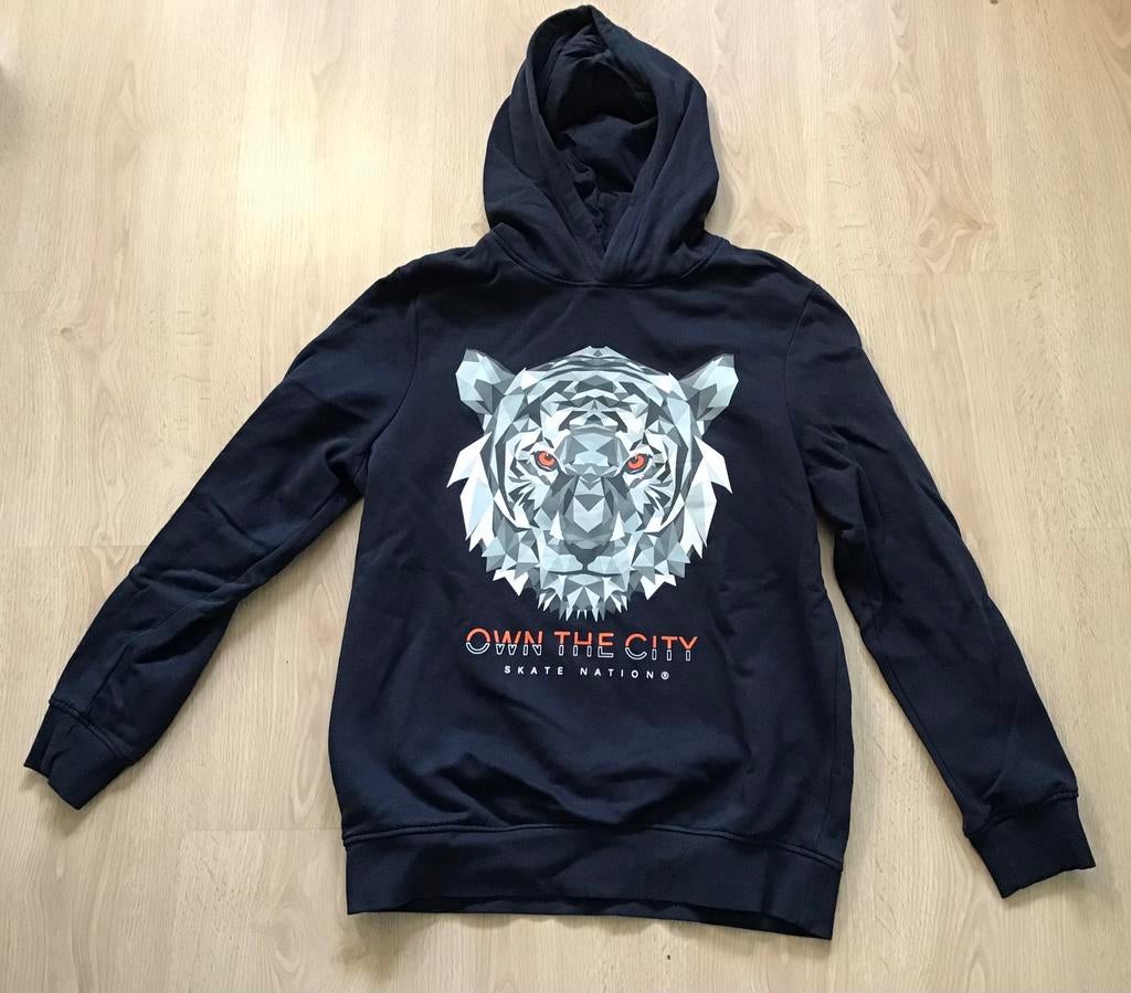 Donkerblauwe sweater met capuchon maat 164 tijger print, Kinderen en Baby's, Kinderkleding | Maat 164, C&A, Trui of Vest, Ophalen of Verzenden