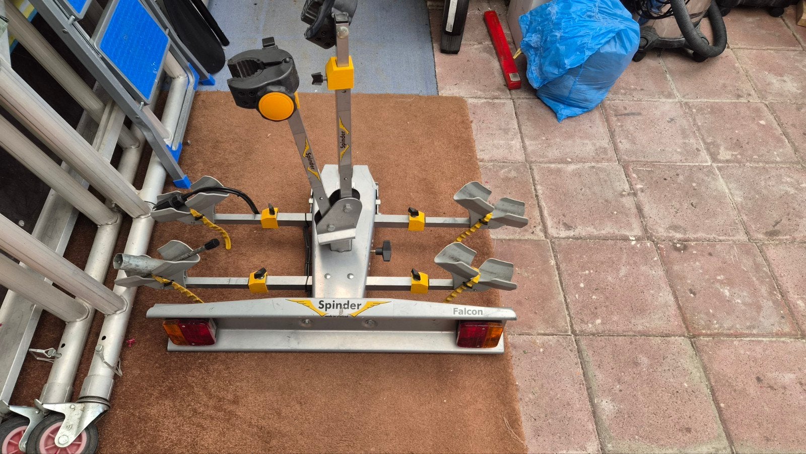 Spinder Falcon fietsendrager voor 2 fietsen (ook e-bikes), Ophalen, Gebruikt, 2 fietsen, Trekhaakdrager