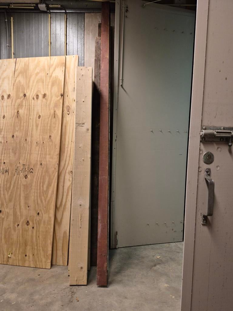 Stalen Hoeklijn 100x100x10mm, 3210mm lang, Ophalen