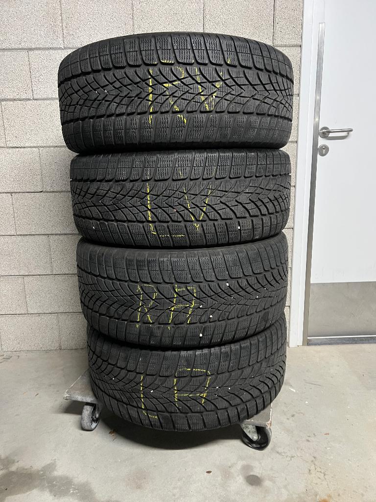 DUNLOP SP WINTERSPORT 4D WINTERBANDEN, Ophalen, Gebruikt