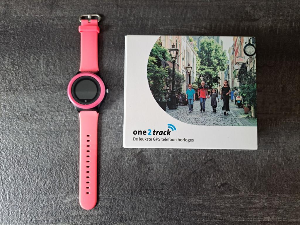 GPS horloge one2track met simkaart en tegoed, Ophalen of Verzenden, Gebruikt