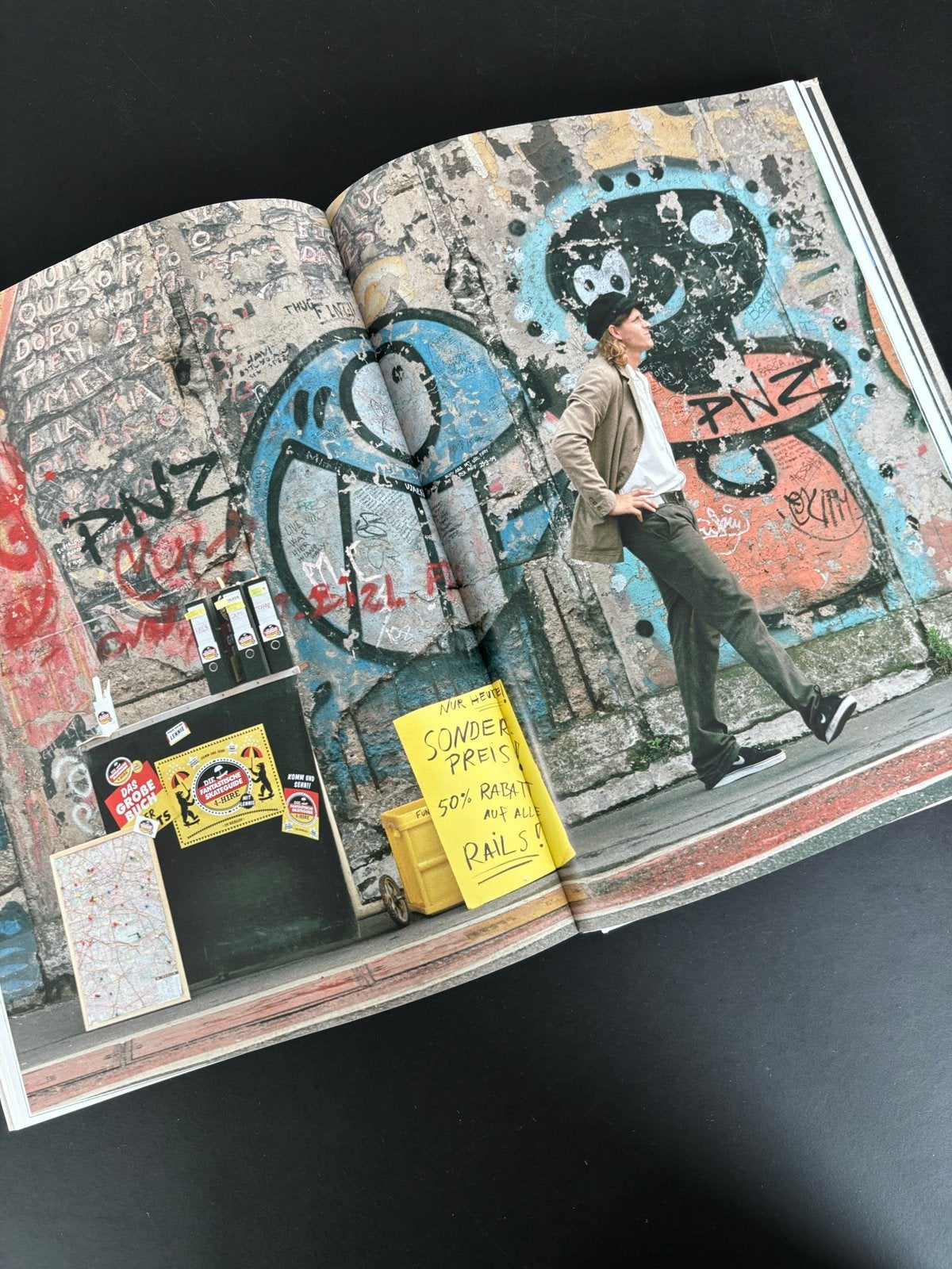 Fluff x Nike SB Skateboard Fotoboek - Zeldzaam exemplaar, Boeken, Ophalen of Verzenden, Nieuw, Europa overig