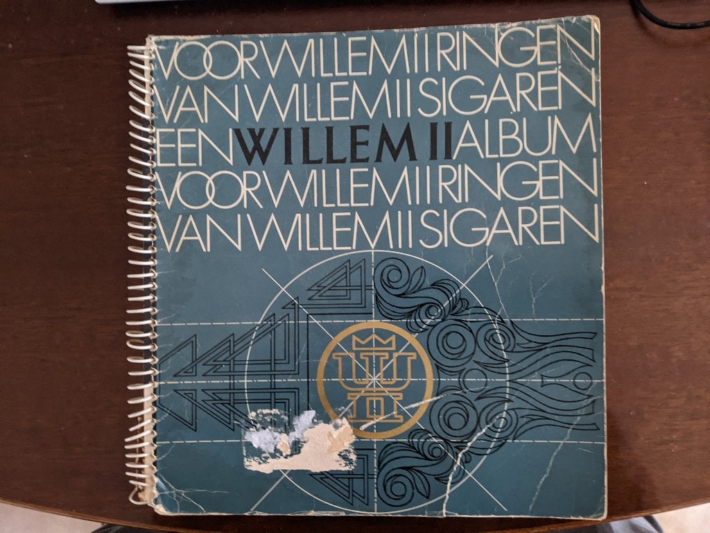 SIGARENBANDJES; VERZAMELING IN ALBUM WILLEM II LEES, Ophalen, Gebruikt, Sigarenbandjes