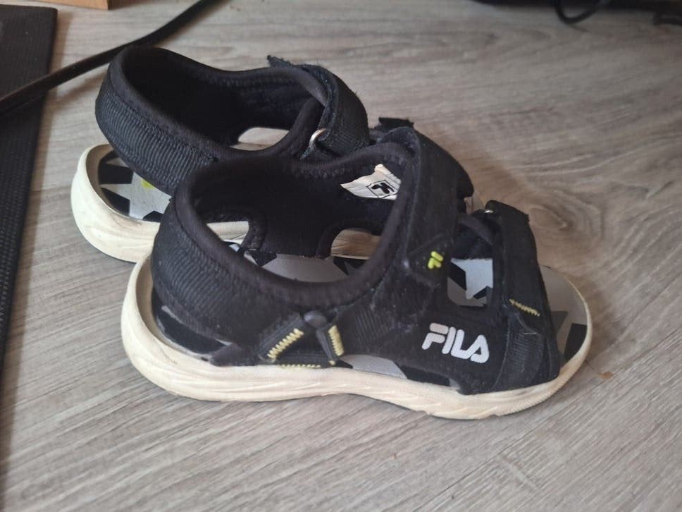 Sandalen FILA maat 29, Dieren en Toebehoren, Ophalen of Verzenden, Zo goed als nieuw