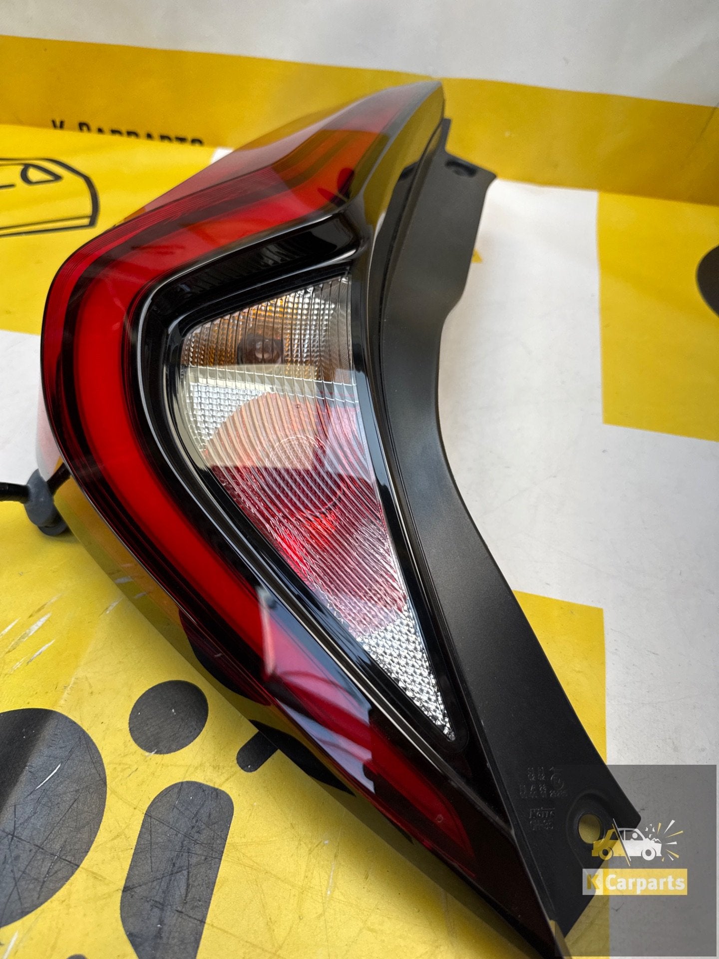 Toyota Aygo X Achterlicht Links VVT-i 0000012928 origineel, Info@fabrikant.eu, Fabrikantstraat 1
1000 AA  Amsterdam, NL, Ophalen of Verzenden