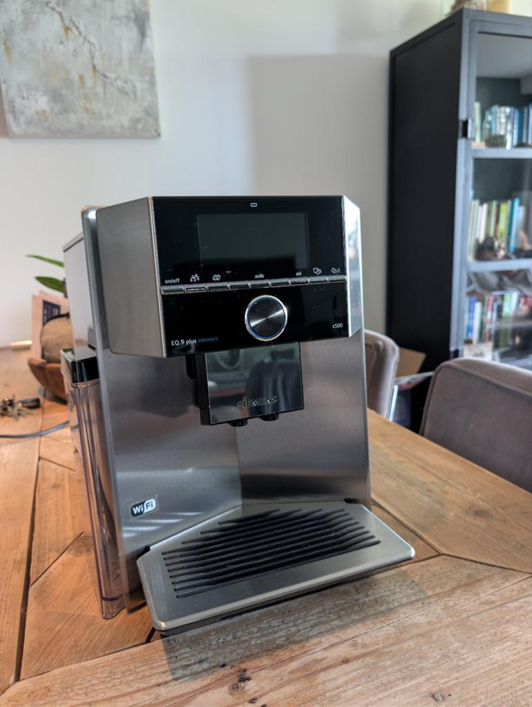 Siemens EQ.9 Plus Connect S500 – Luxe volautomatische koffie, Ophalen, Zo goed als nieuw, Koffiebonen