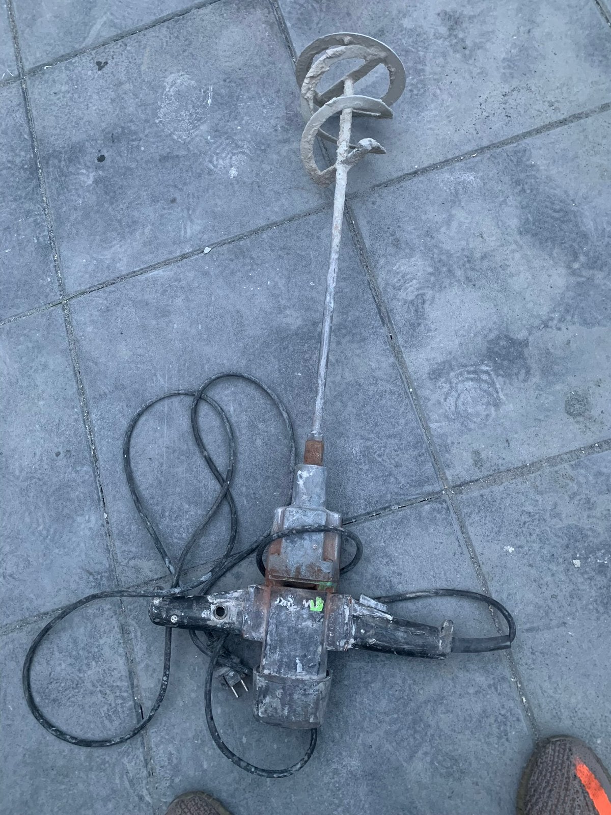 Gebruikte cementmixer / verfmenger, Doe-het-zelf en Verbouw, Gereedschap | Overige machines, Ophalen of Verzenden, Gebruikt