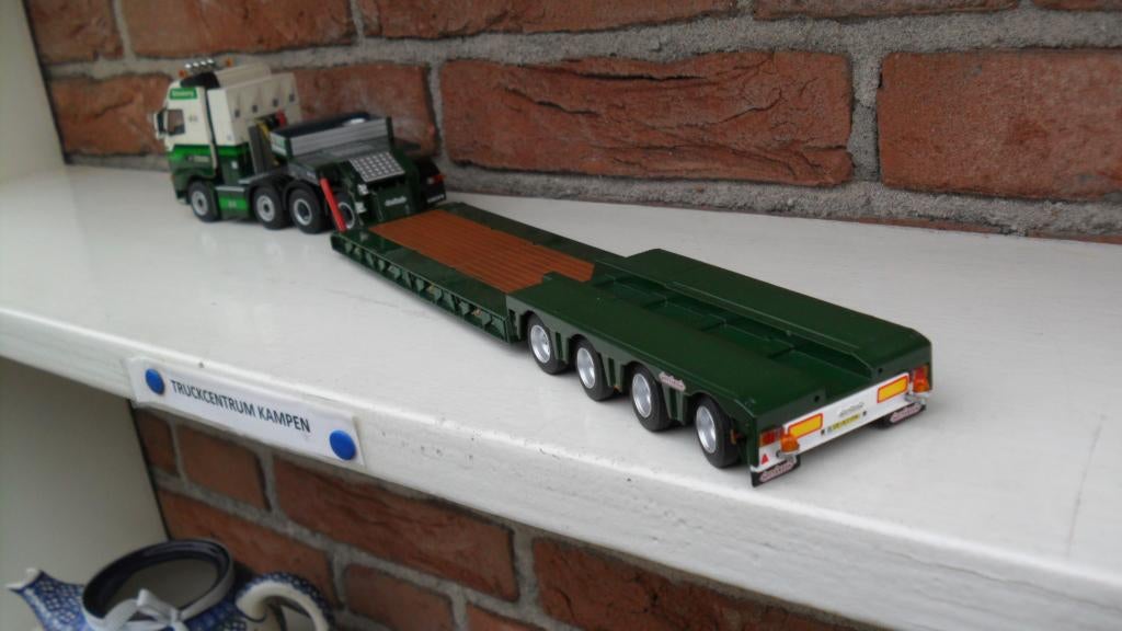 WSI  Volvo  FH  Globetrotter  8 x 4  van  Westdijk., Ophalen of Verzenden, Nieuw, Bus of Vrachtwagen, Wsi