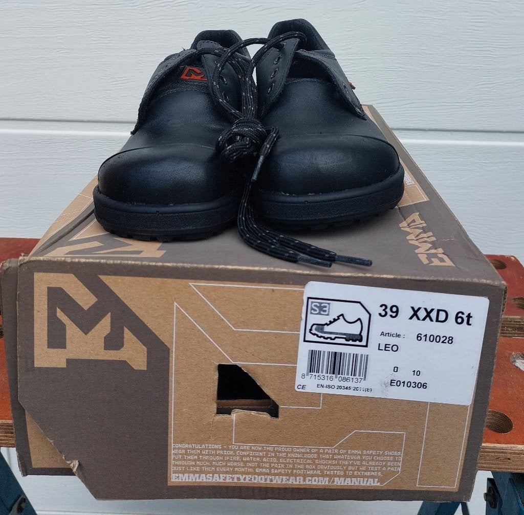 Laag model werkschoenen maat 39 NIEUW!!, Zwart, Nieuw, Ophalen of Verzenden, Neskrid