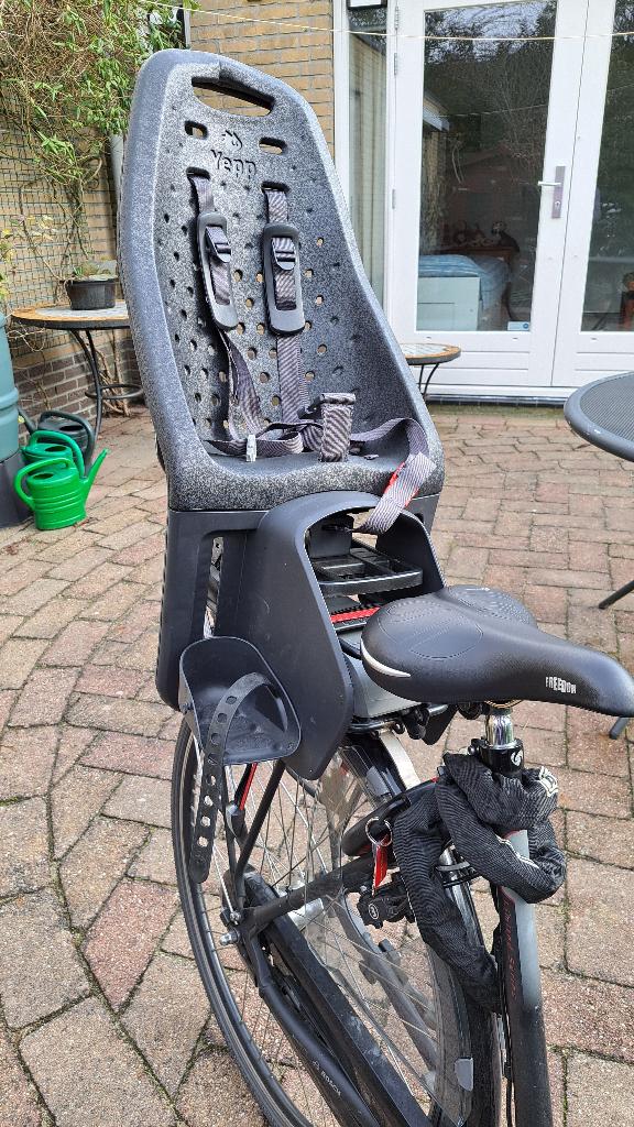 Fietsstoeltje YEPP met verhoger, Fietsen en Brommers, Fietsaccessoires | Fietsstoeltjes, Ophalen, Achterzitje, Voetsteuntjes, Zo goed als nieuw