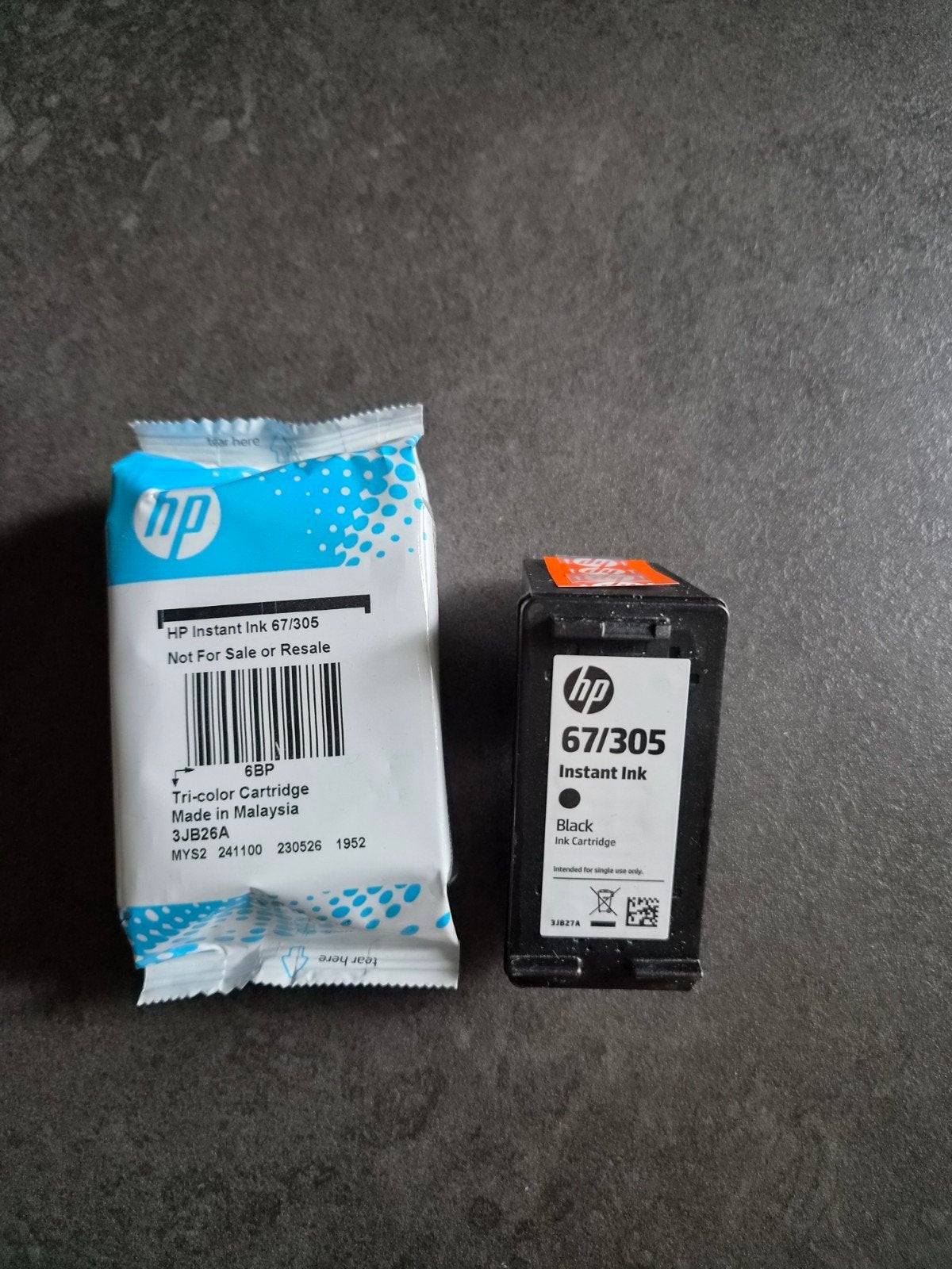 2 cartridges. 1x kleur 1x zwart, Ophalen of Verzenden, Nieuw