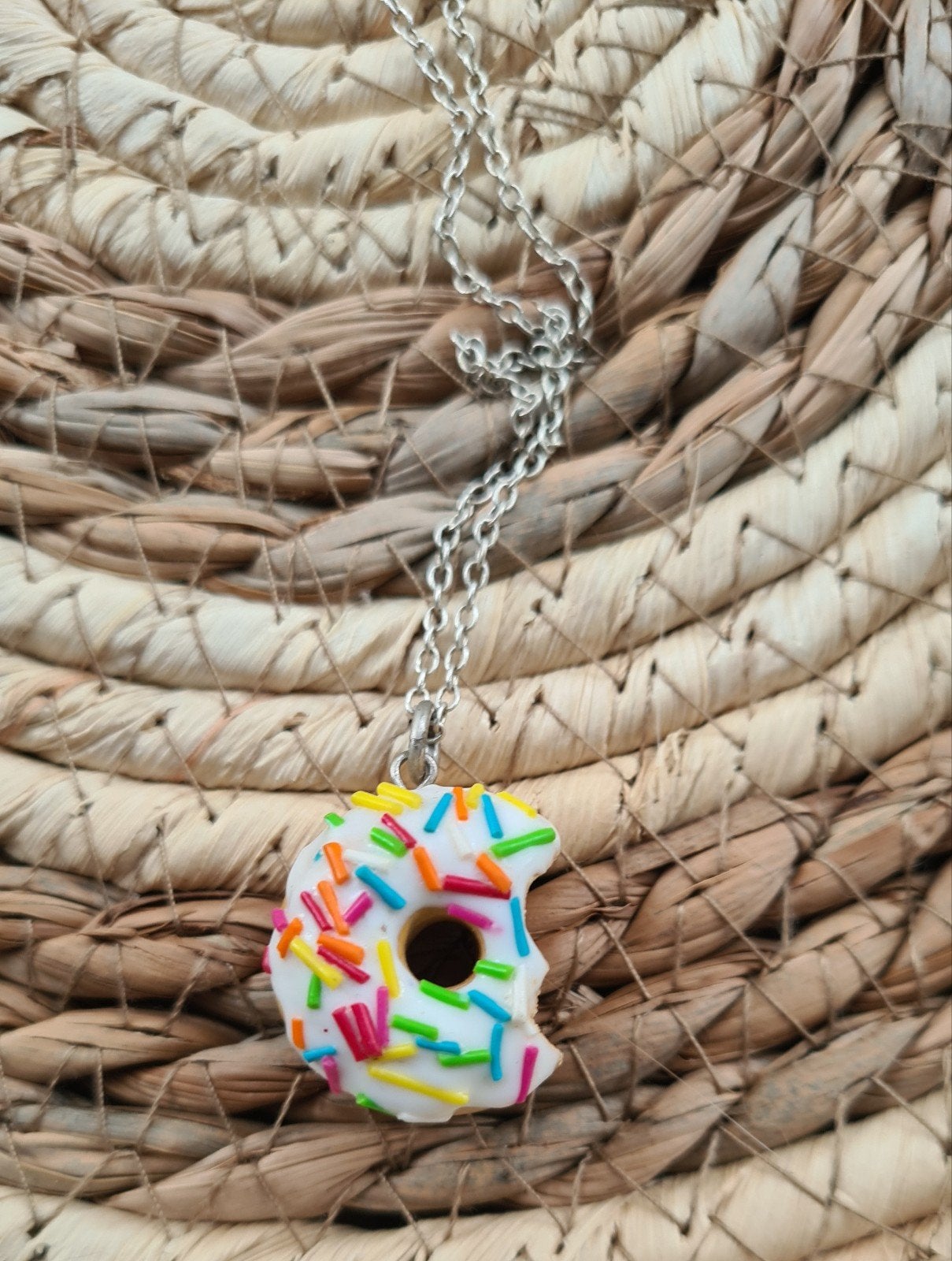 Leuke Donut Ketting met Sprinkles - Zilveren Ketting, Met hanger, Overige kleuren, Ophalen of Verzenden, Zo goed als nieuw