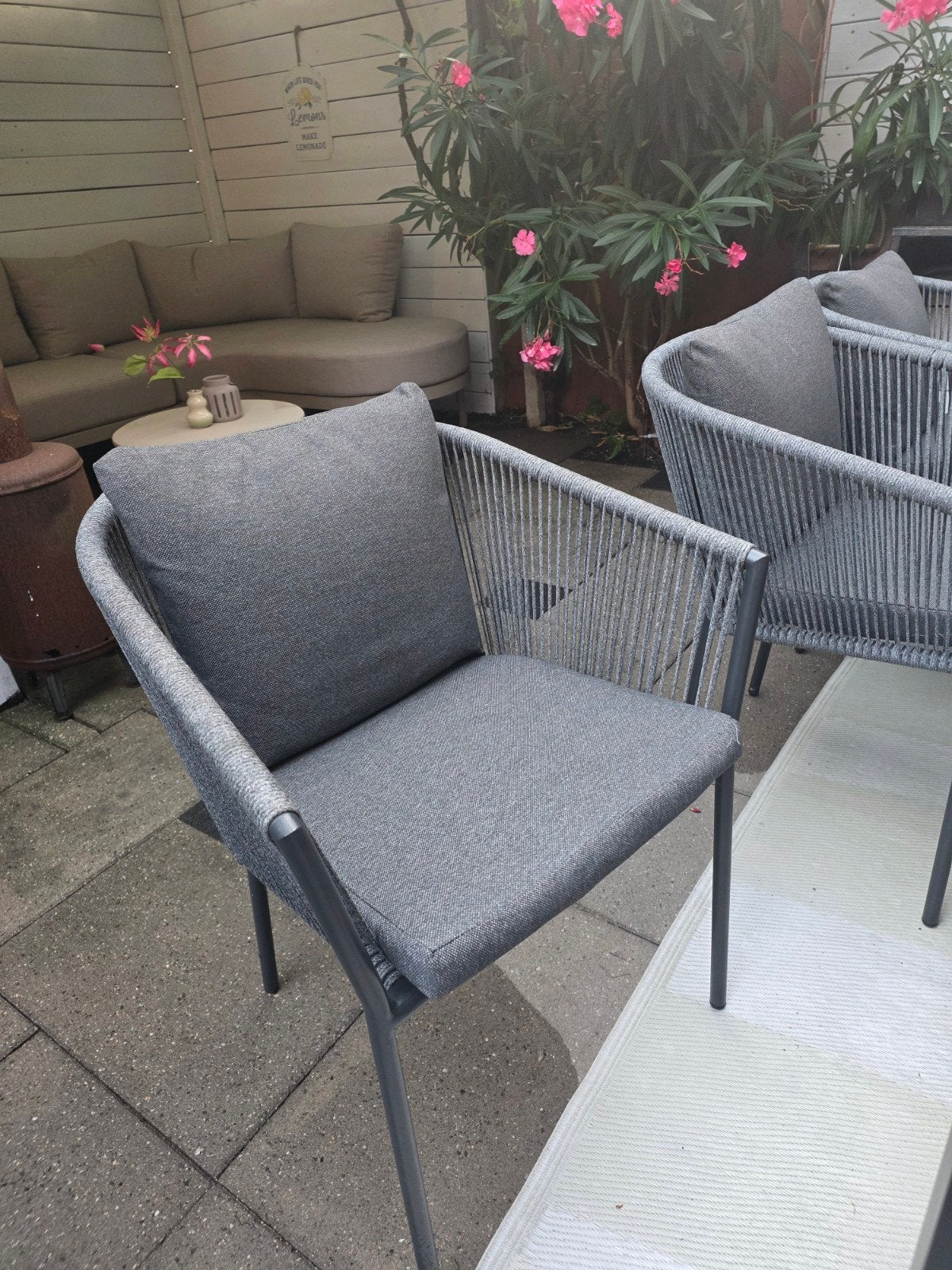 Set van 6 zo goed als nieuwe tuinstoelen, Ophalen