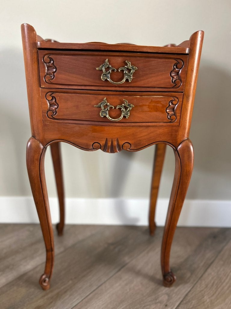 Frans 1920’s Louis XV walnoot houten nachtkastje bijzettafel, Antiek en Kunst, Antiek | Meubels | Kasten, Ophalen