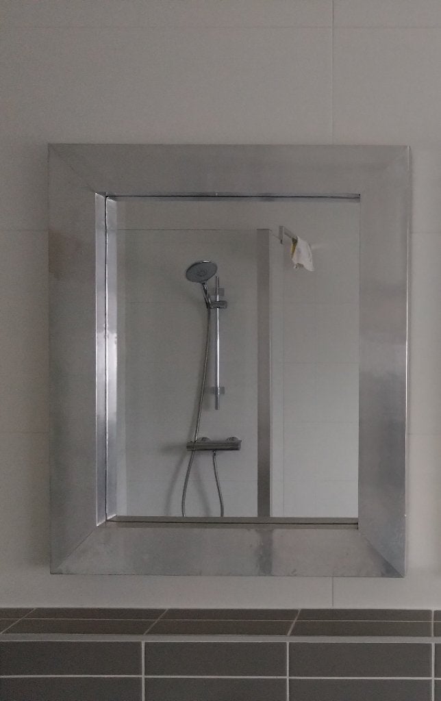 Spiegel zilverkleurige lijst, Huis en Inrichting, Woonaccessoires | Spiegels, Ophalen, Gebruikt, Minder dan 100 cm, Rechthoekig