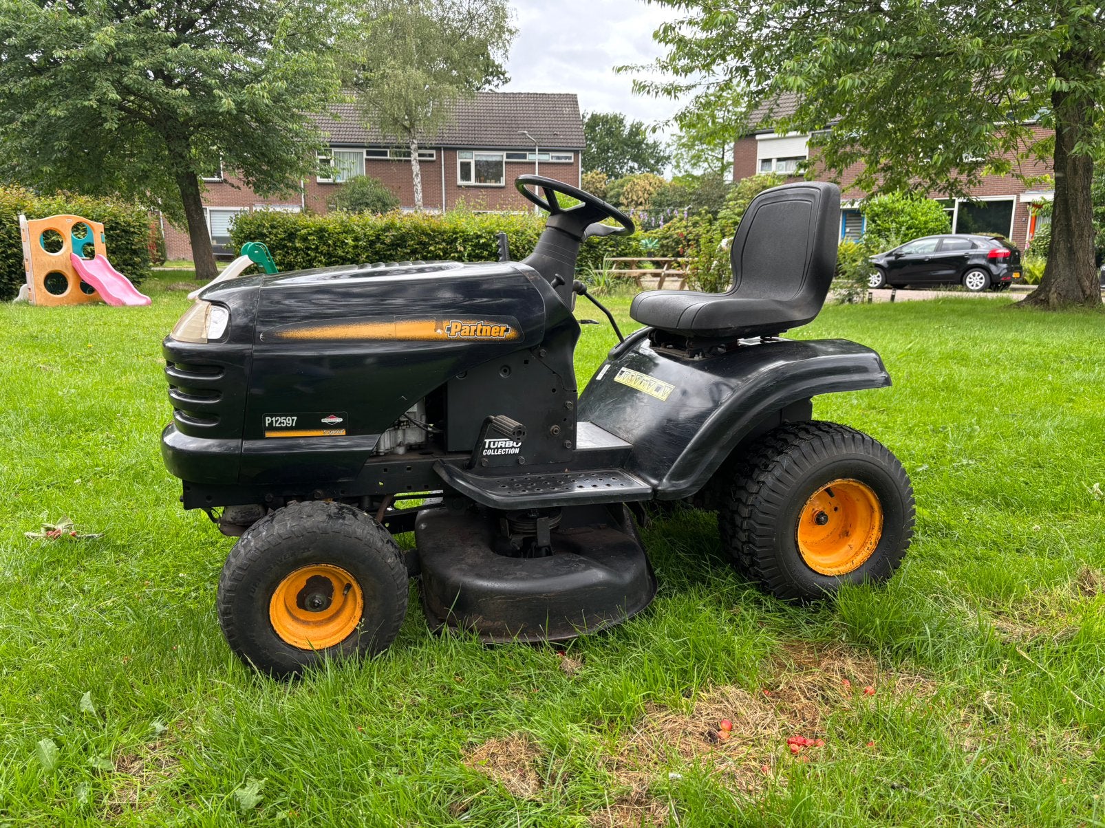 Partner P12597 B&S zitmaaier, Tuin en Terras, Zitmaaiers, Ophalen, Zo goed als nieuw, 90 tot 120 cm