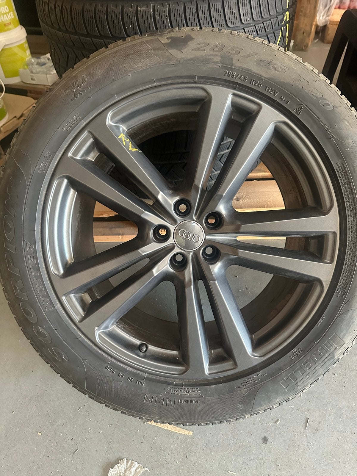 Audi Q7/Q8 Winterbanden met Velgen - 285/45 R20, Gebruikt, 285 mm, Banden en Velgen, Personenwagen