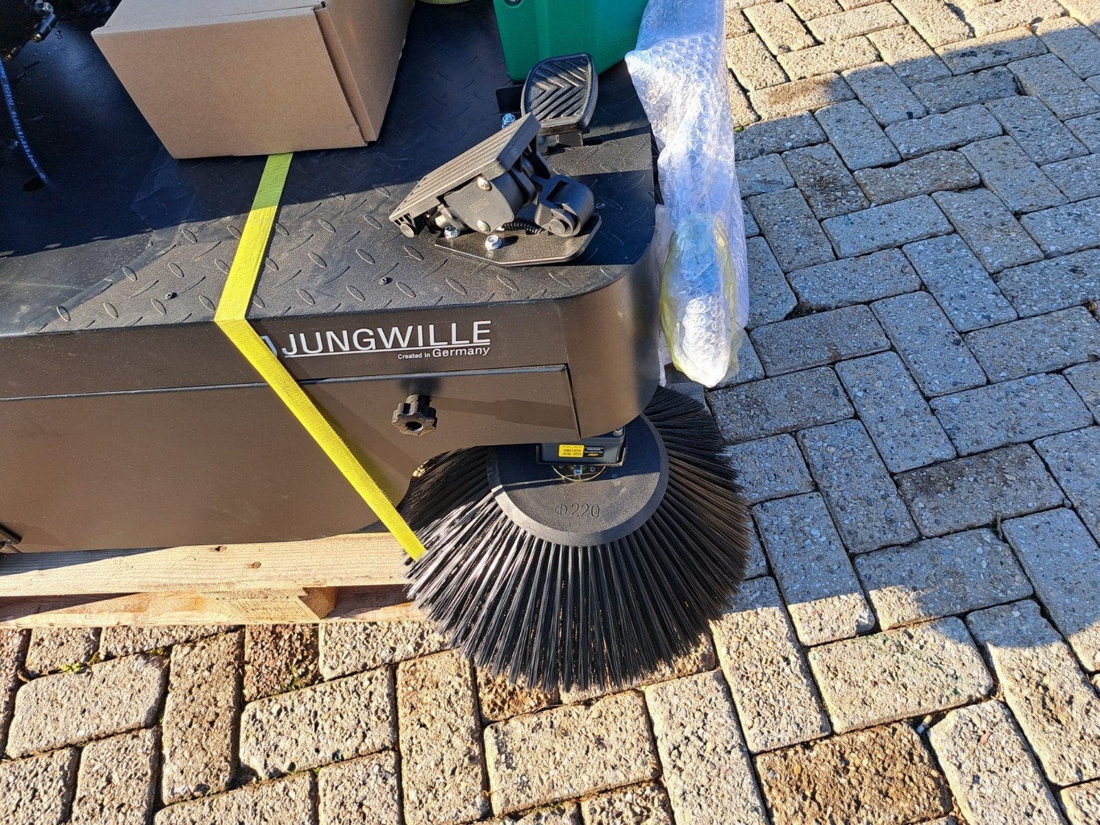 Veegmachine Jungwille - Krachtige Reiniging, Ophalen