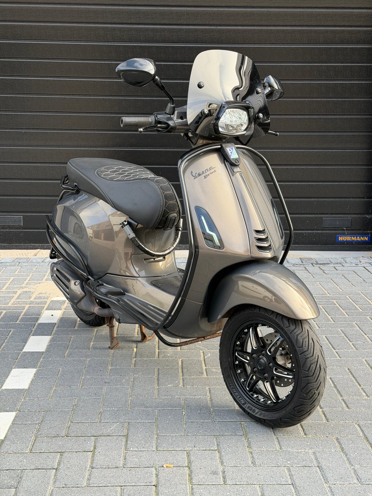 Vespa sprint 2021 e5 champagne quartz bmw Brom, Fietsen en Brommers, Vespa sprint 50cc, Ophalen of Verzenden, Zo goed als nieuw