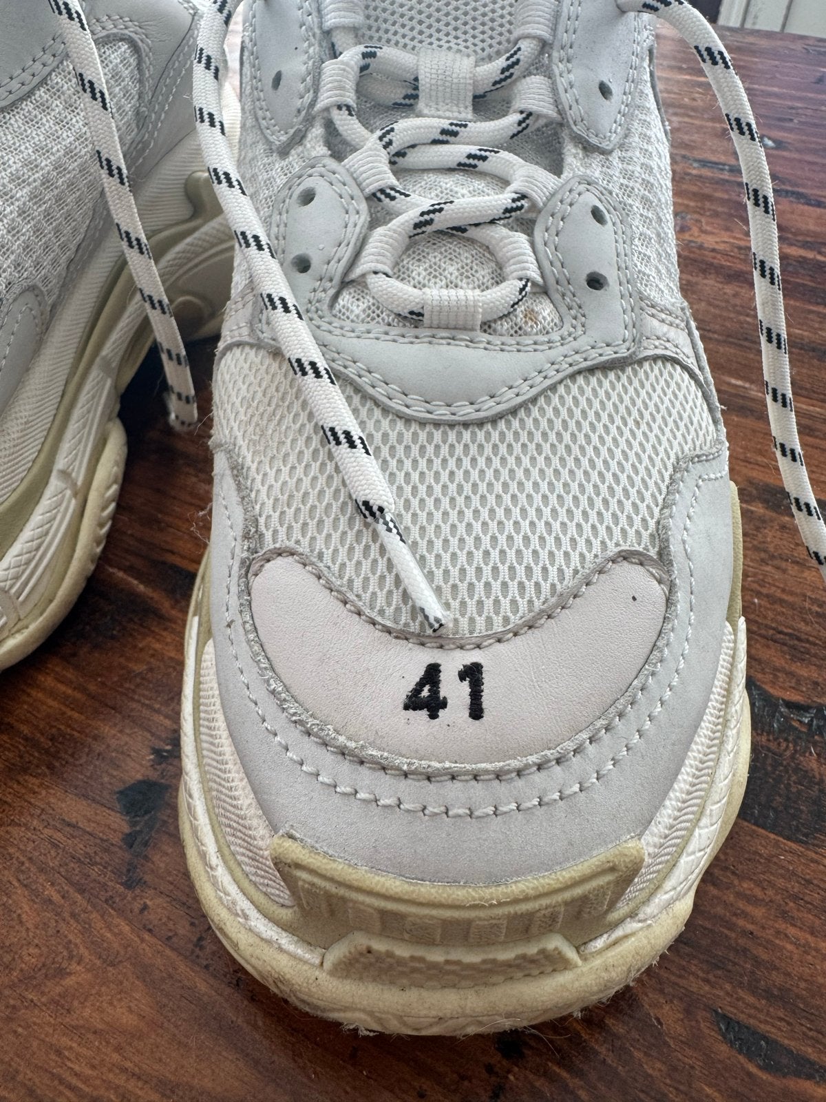 Balenciaga Triple S Sneakers Maat 41 Wit/Grijs, Ophalen of Verzenden, Gedragen, Wit, Sneakers of Gympen