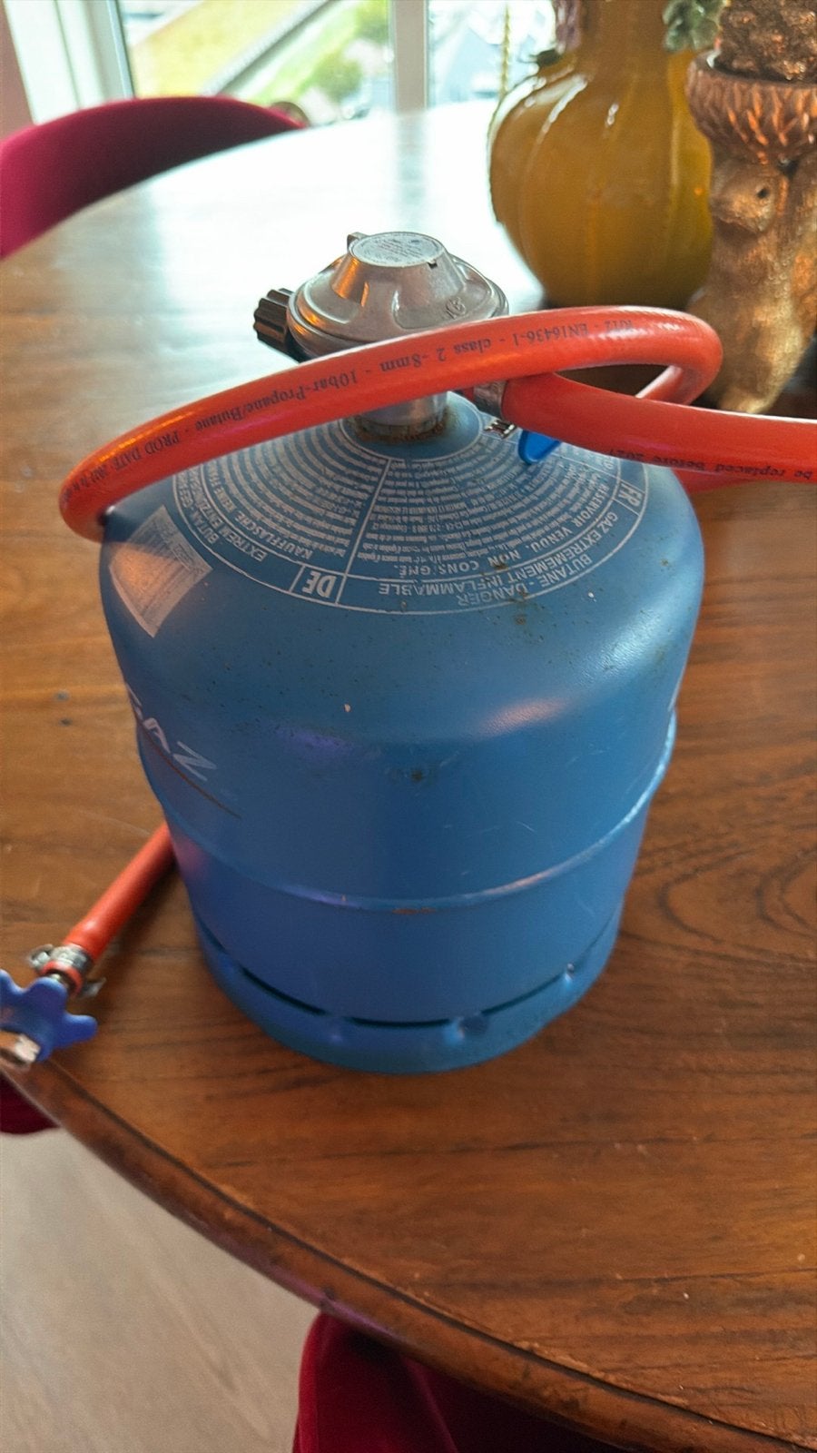Gasfles met regelaar en slang, Caravans en Kamperen, Kampeeraccessoires, Ophalen of Verzenden, Gebruikt