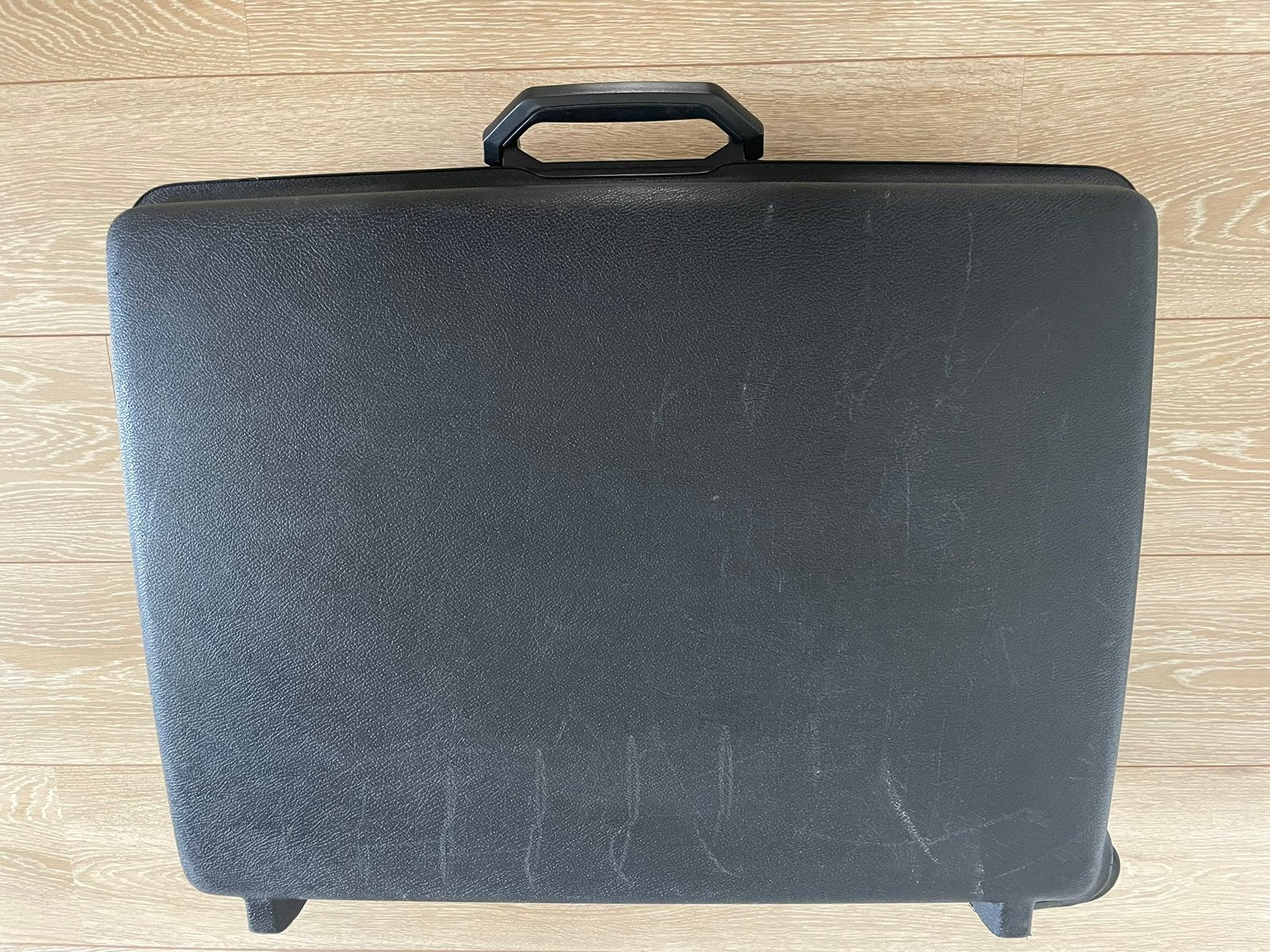 Vintage Samsonite Epsilon Koffer Zwart met Rode Bies, Sieraden, Tassen en Uiterlijk, Koffers, Hard kunststof, Zo goed als nieuw