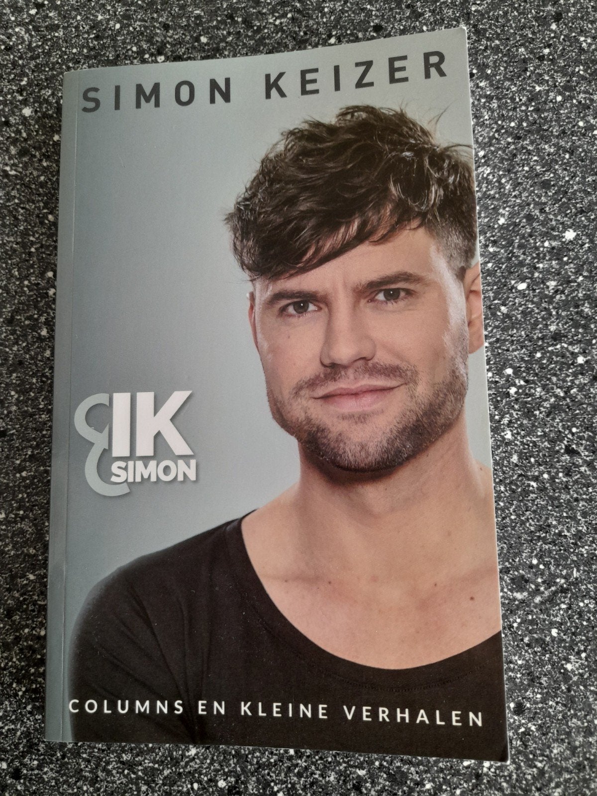 Boek Simon Keizer - Ik & Simon (Gelezen, goede staat), Ophalen of Verzenden, Gelezen, Simon Keizer