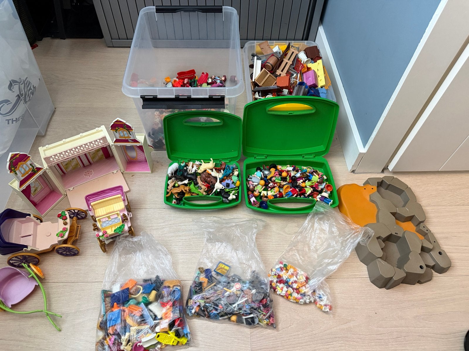 grote Playmobil hoeveelheid poppen, dieren en accessoires, Gebruikt, Losse onderdelen, Ophalen of Verzenden, Figuren